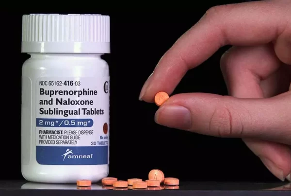 How does Suboxone work